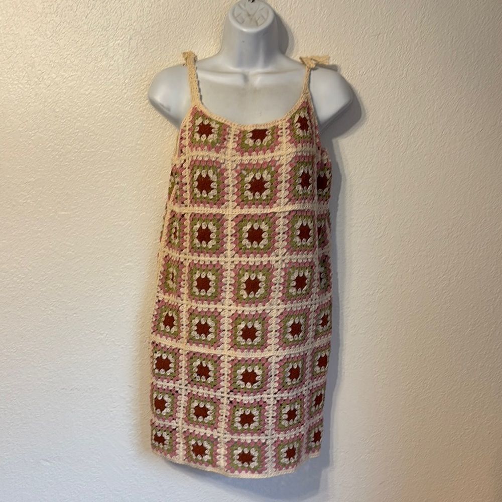 Pink Lily Sleeveless Crochet Mini Dress Small